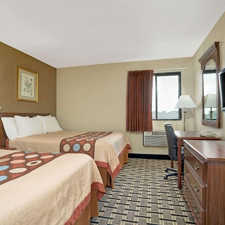 Super 8 By Wyndham Melrose Hotel Exterior foto