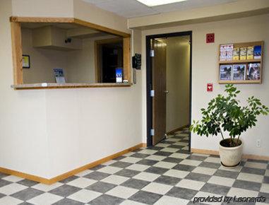 Super 8 By Wyndham Melrose Hotel Interior foto