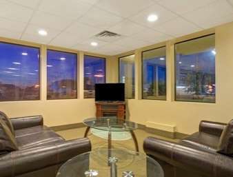 Super 8 By Wyndham Melrose Hotel Interior foto